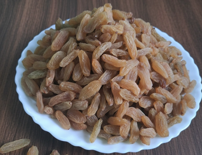 Long Golden Raisin