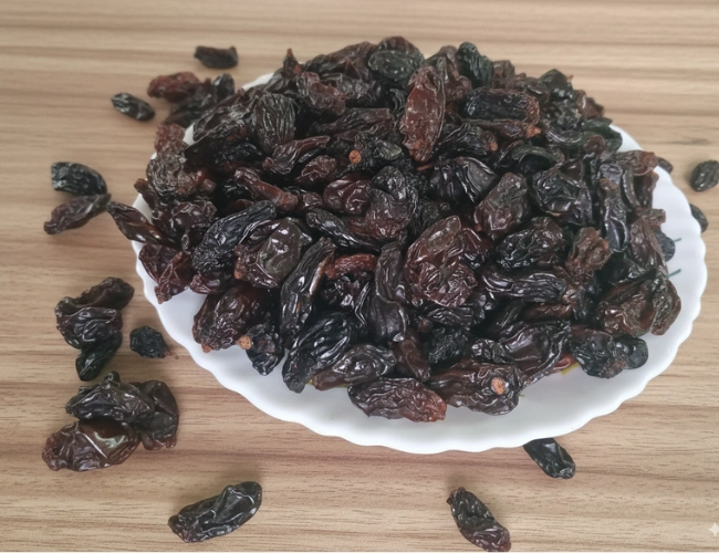 Black B+ Raisin